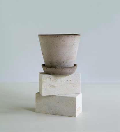 Bergs Potter | Julie | Grey Pot &amp; Saucer
